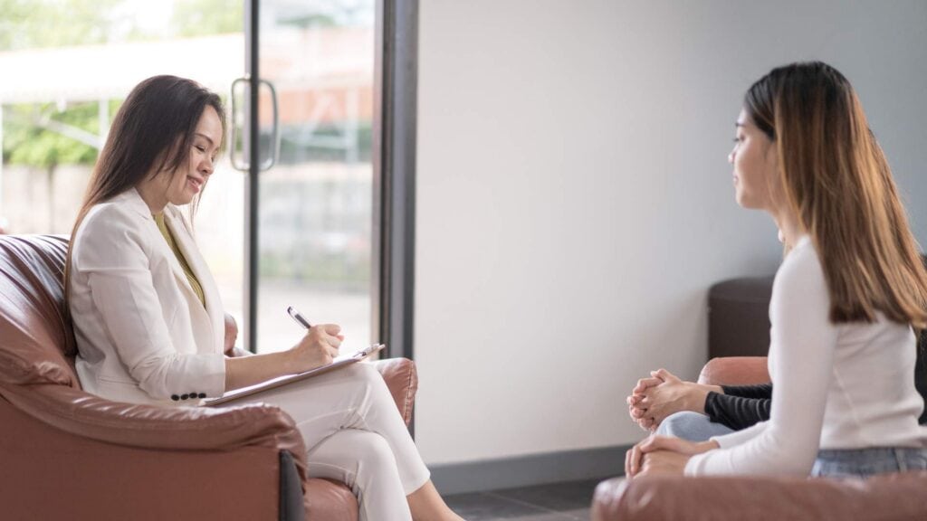 Availing treatment at an Addiction Treatment Center In Grand Junction That Accepts BCBS